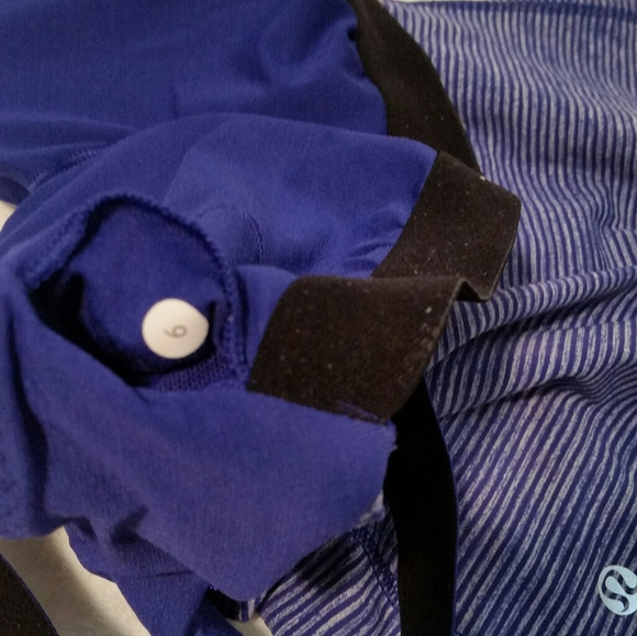 Lululemon Athletica Swift Tank Top 6 Blue Striped - Picture 8 of 8